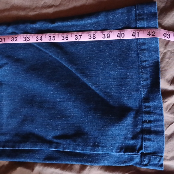 Gloria Vanderbilt Wide Leg Jeans - Picture 7 of 13